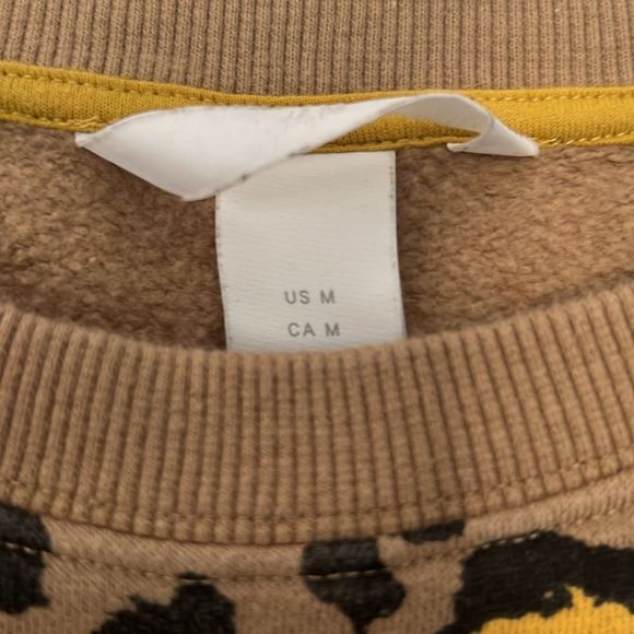 H&M Leopard Print Sweatshirt Size Medium - Picture 3 of 4